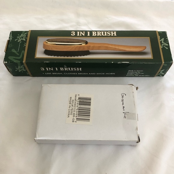 Wooden Lint Brush, Clothes Brush & Shoe Horn with Nail Grooming Kit Gift Set - Picture 11 of 11